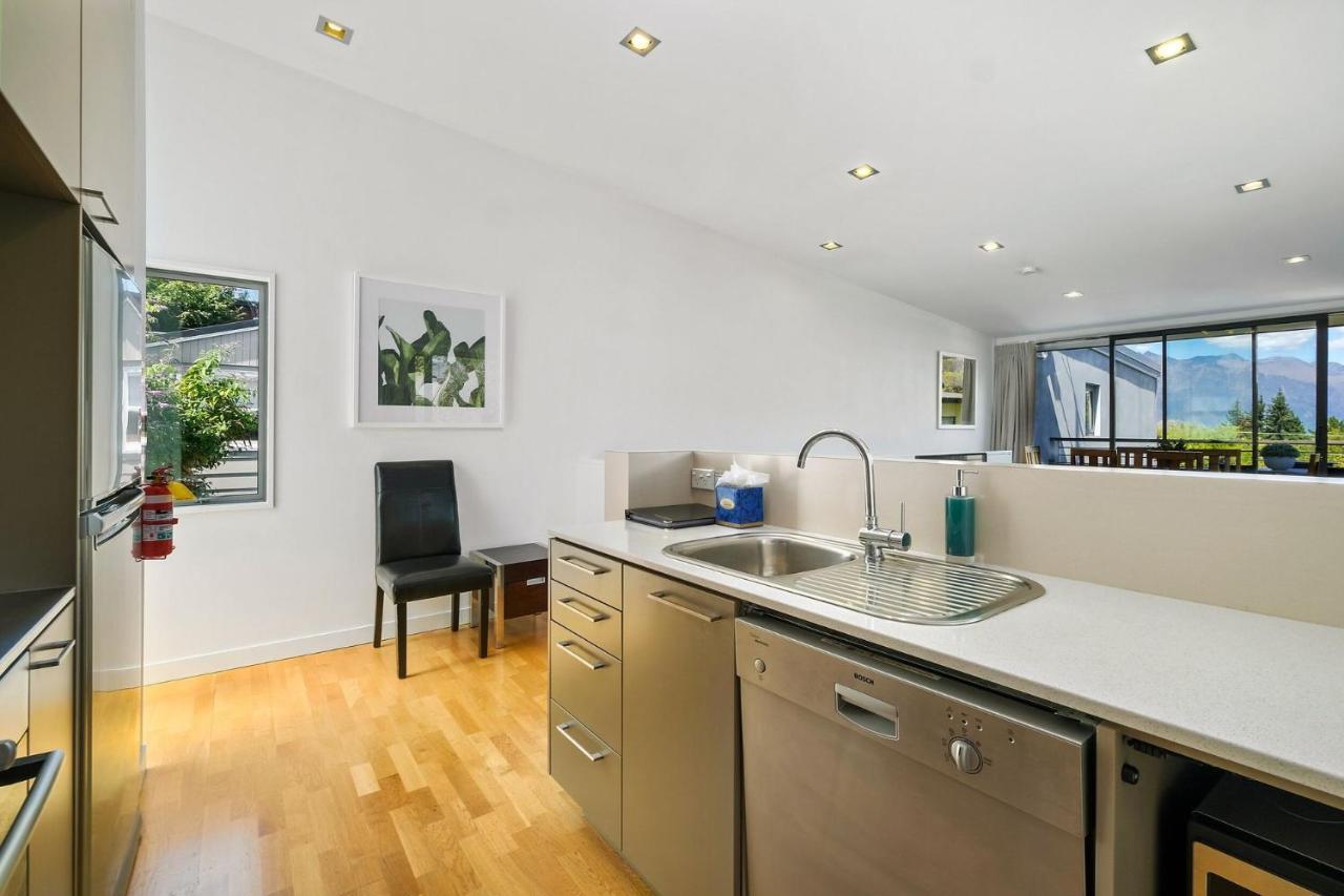 The Alps Apartment Three Bedroom ควีนส์ทาวน์ ภายนอก รูปภาพ